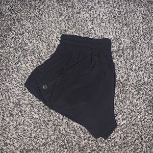 Lululemon hotty hot 2.5”